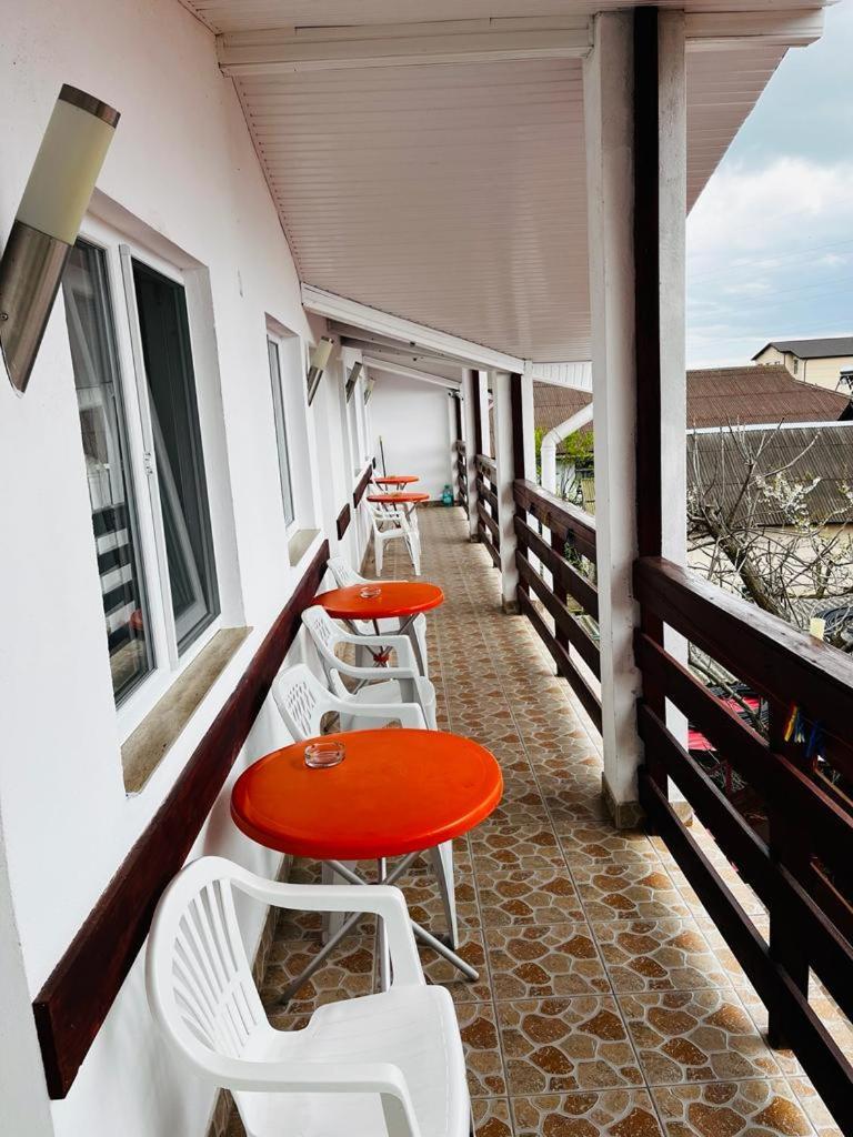 Casa Andrei Hotel คอสติเนช ภายนอก รูปภาพ